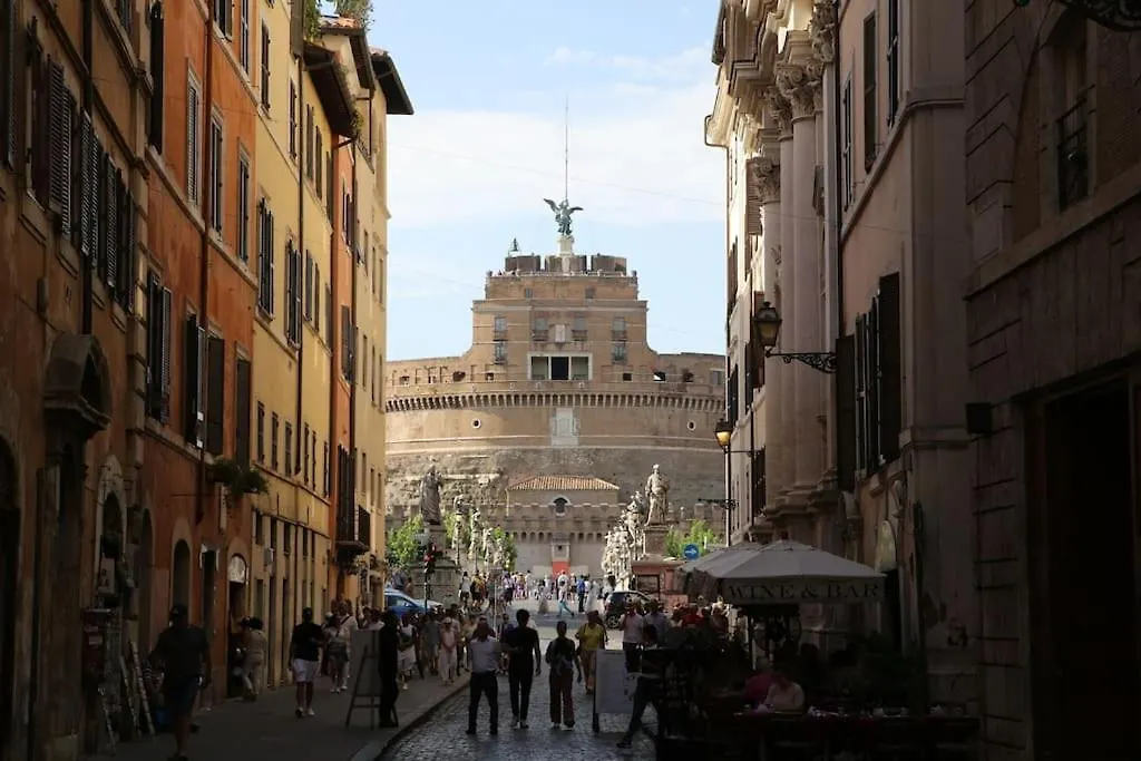 Casa De' Medici In Via Giulia-1